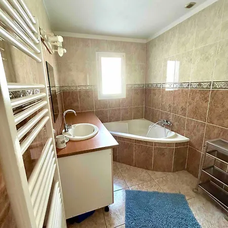 Large Family Mountain Views * Olette